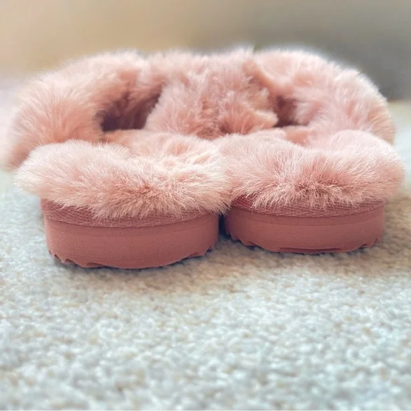 Michael Kors light pink Lala Faux Fur Slide Sandal slippers size 6 - Picture 5 of 8
